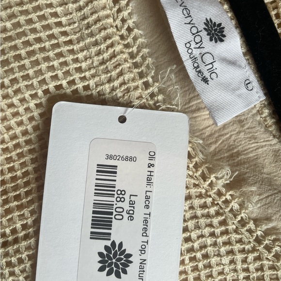 Oli & Hali Cream Lace Blouse - Picture 4 of 4